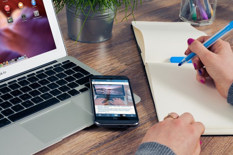 Stratégies de gestion des ventes, Suivi des commandes, Satisfaction client