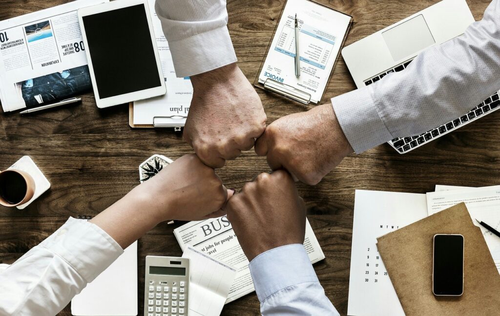 Stratégies de gestion des ventes, Suivi des commandes, Satisfaction client