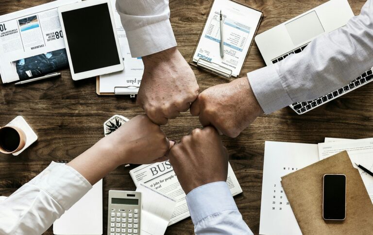 Stratégies de gestion des ventes, Suivi des commandes, Satisfaction client